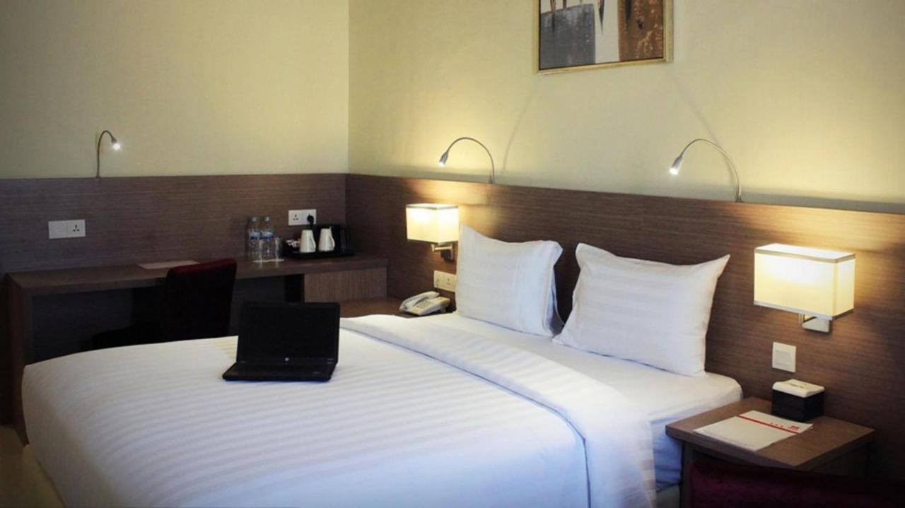 נגויה Biz Hotel Batam מראה חיצוני תמונה